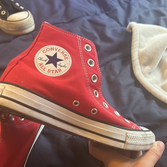 Red Converse size women's seven - Picture 3 of 4